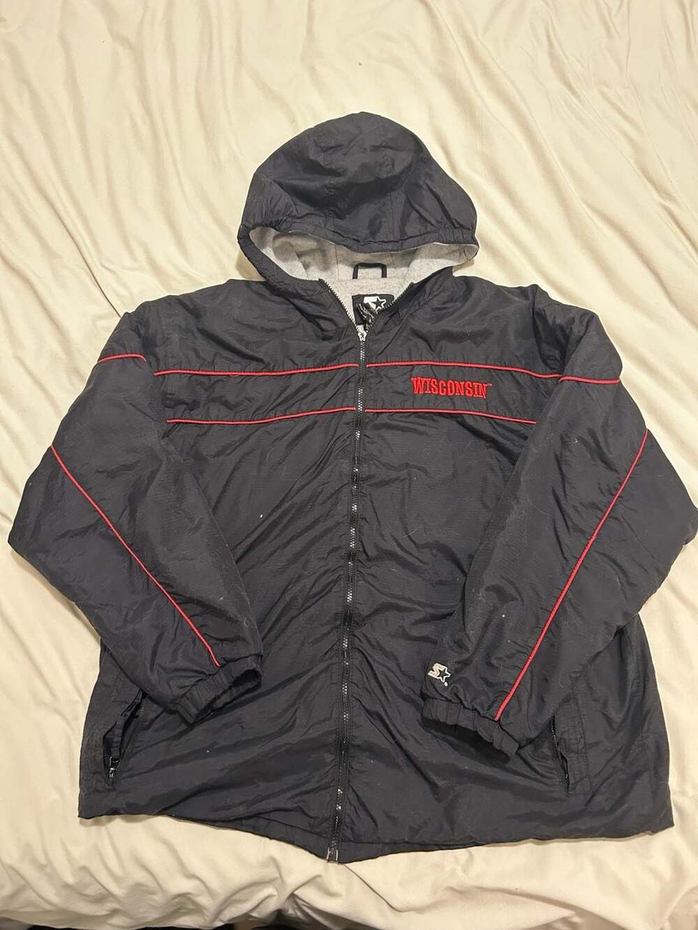 Team Starter Wisconsin Badgers NCAA Full Zip Hooded Windbreaker Jacket